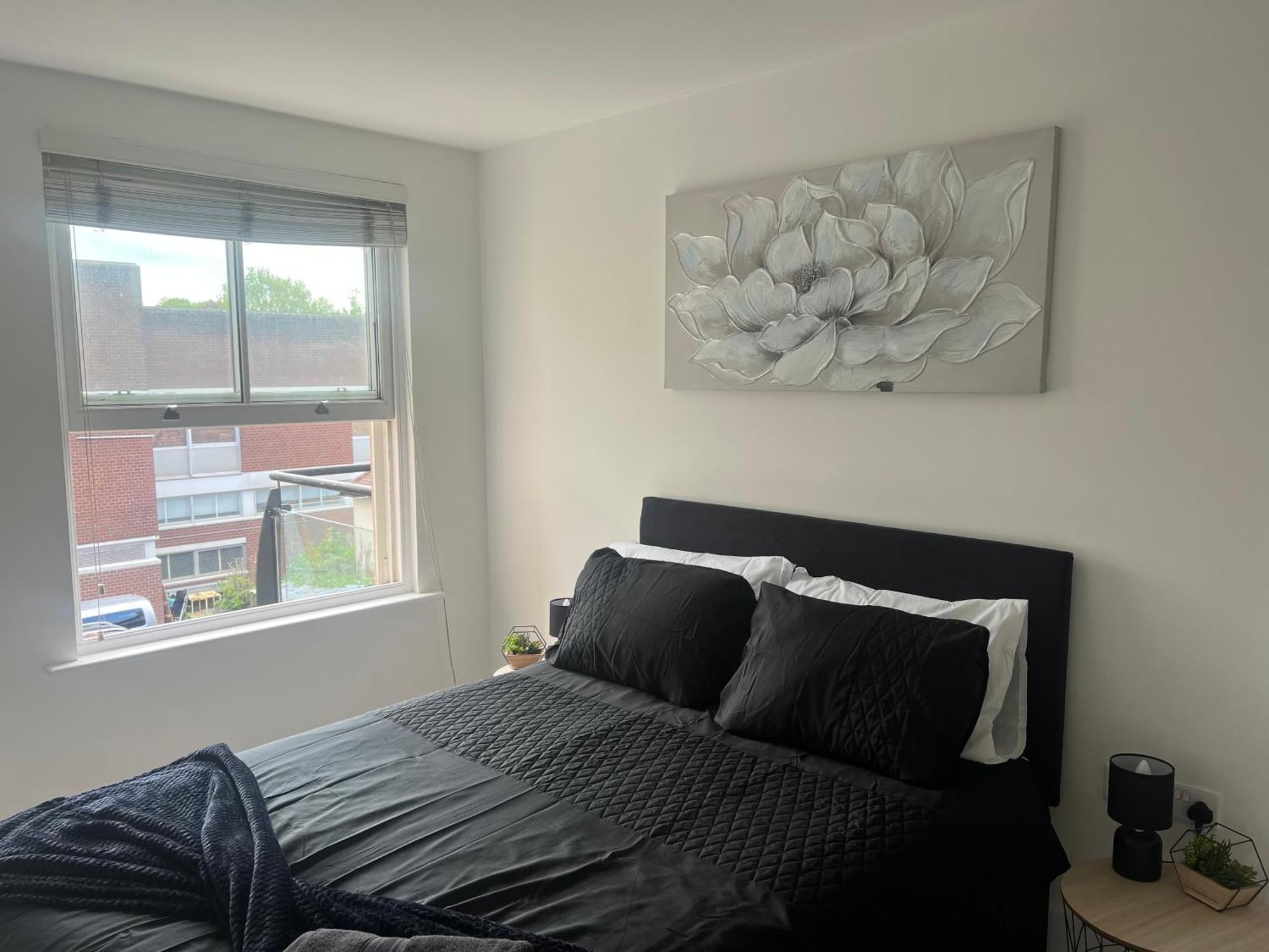 Broadway'S Canterbury City Escape Extérieur photo