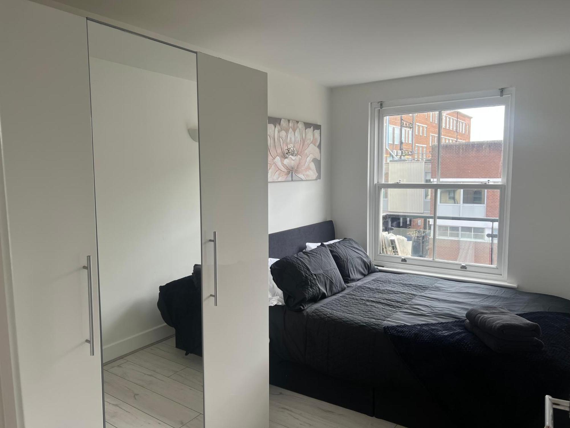 Broadway'S Canterbury City Escape Extérieur photo
